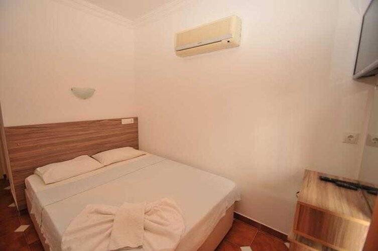 Anna Aparthotel