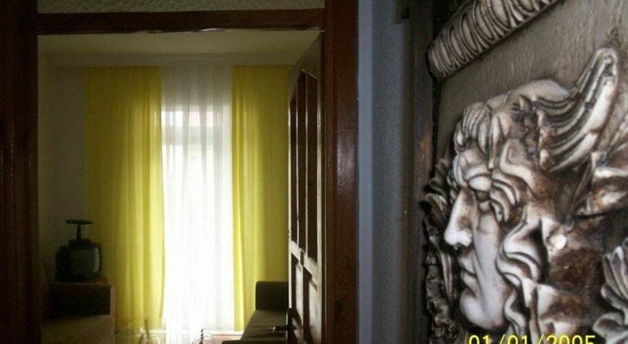 Anna Aparthotel