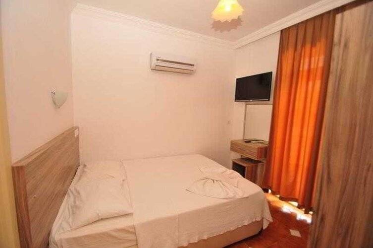Anna Aparthotel