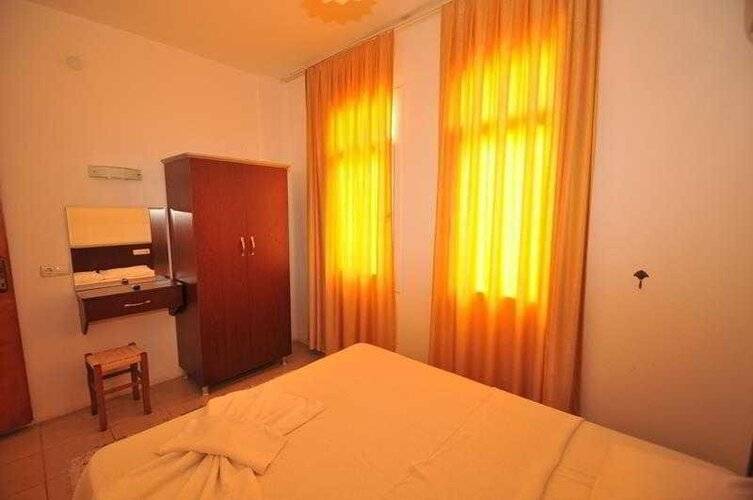 Anna Aparthotel