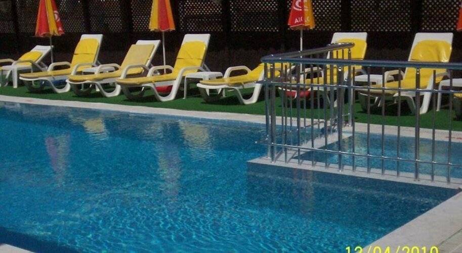 Anna Aparthotel