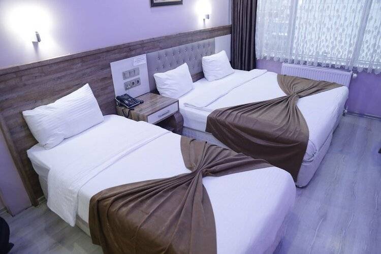 Grand Ulger Hotel