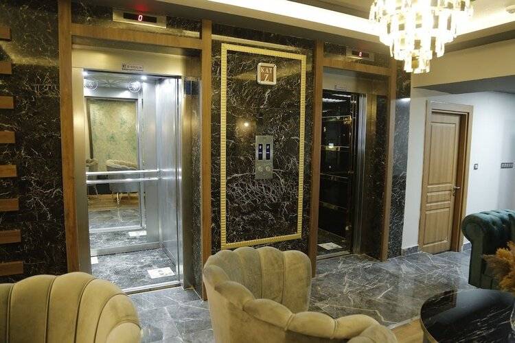 Grand Ulger Hotel