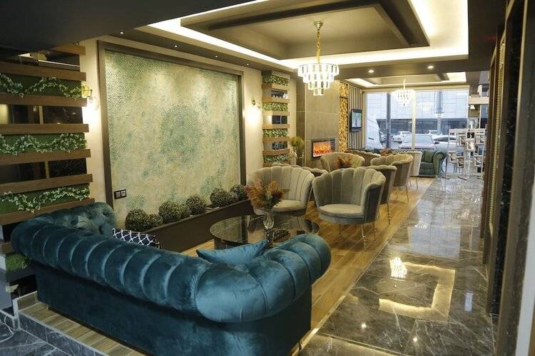 Grand Ulger Hotel
