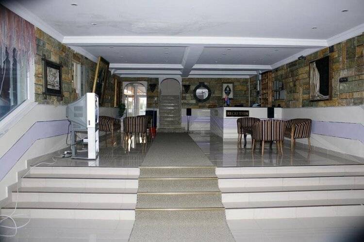 Selina Hotel