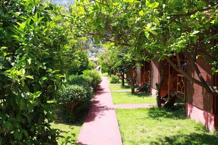 Baris Pension & Bungalows