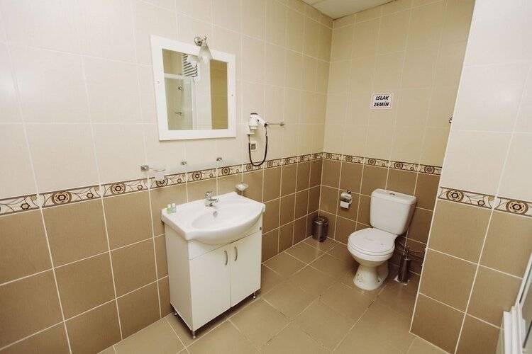 Ozalp Han Hotel