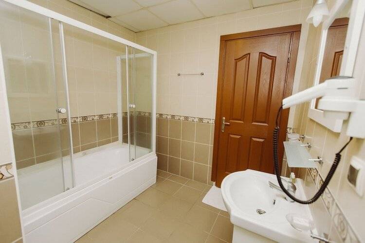 Ozalp Han Hotel