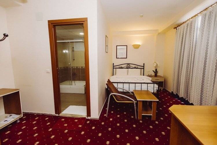 Ozalp Han Hotel
