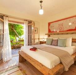 $item['hotel']['name']