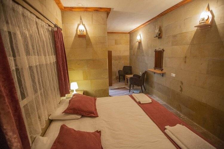 Capiedra Hotel