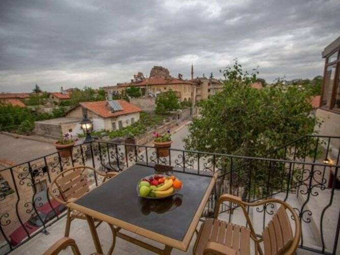 Capiedra Hotel