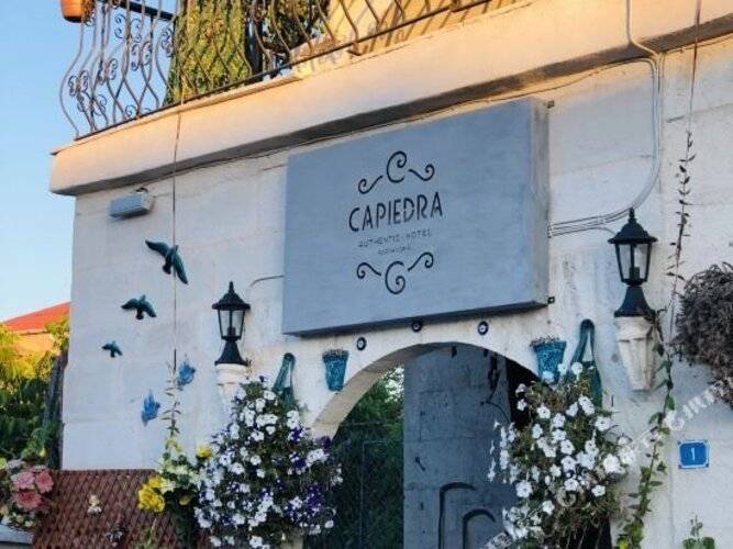Capiedra Hotel