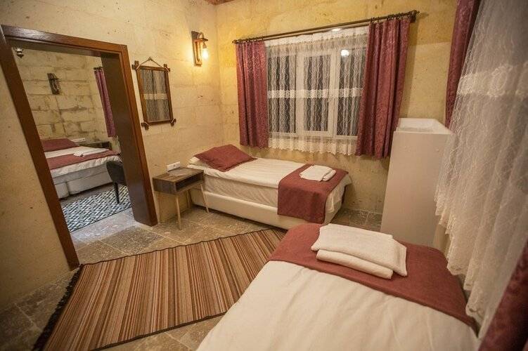 Capiedra Hotel