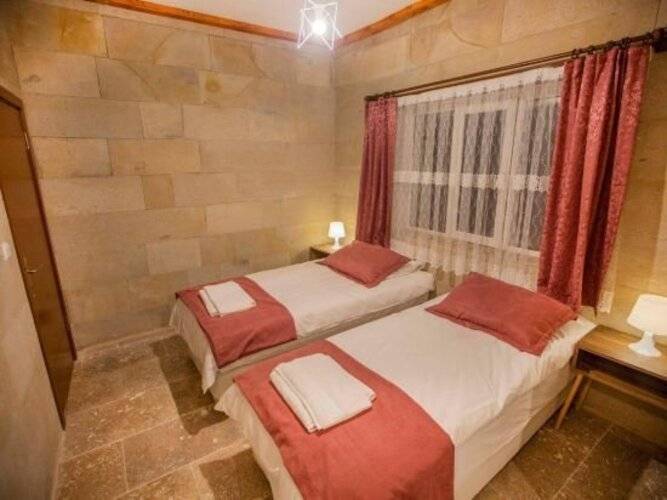 Capiedra Hotel