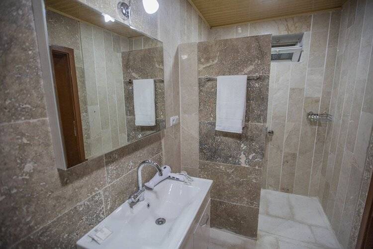 Capiedra Hotel