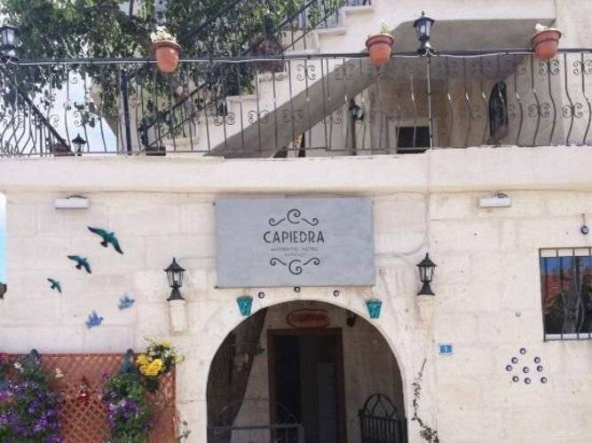 Capiedra Hotel