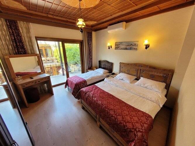 Saruhan Hotel