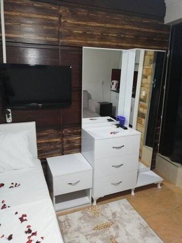 Ada Apartment