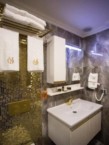 Bonne Sante Hotel