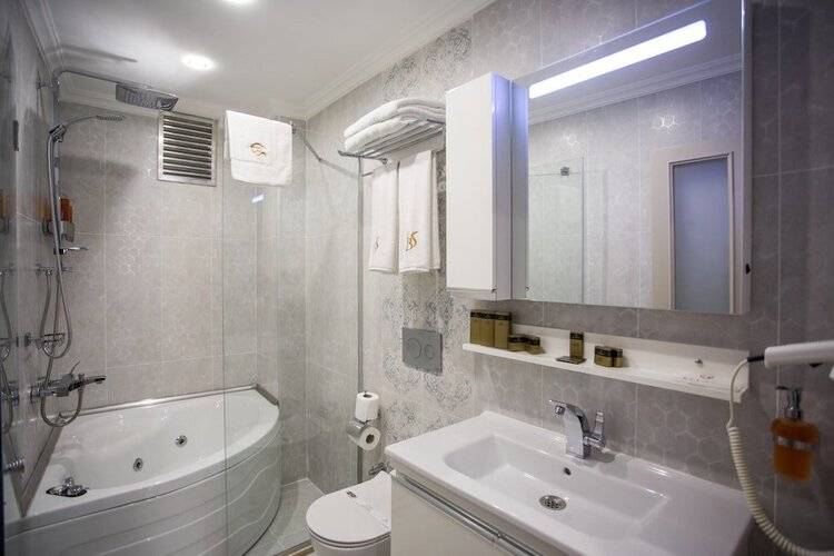 Bonne Sante Hotel