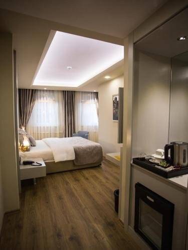 Bonne Sante Hotel