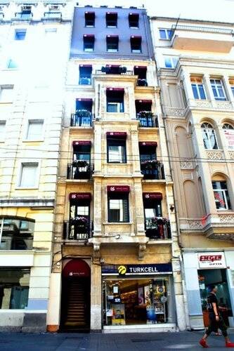 Bonne Sante Hotel