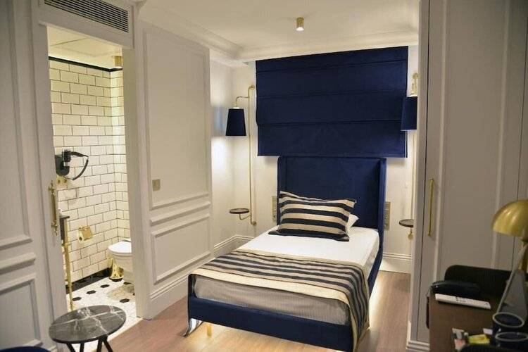 A11 Hotel Exclusive