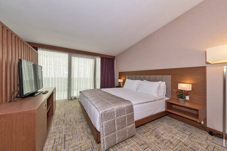 Land Park Hotel