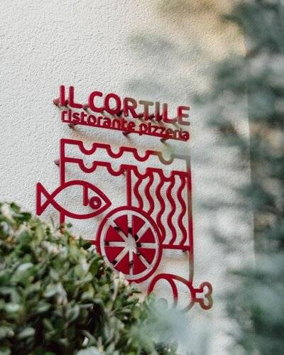 Ecole St Pierre Hotel