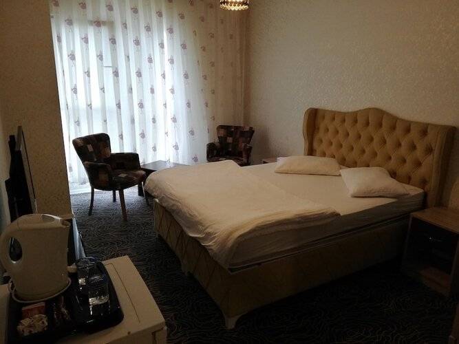 Pin Suites