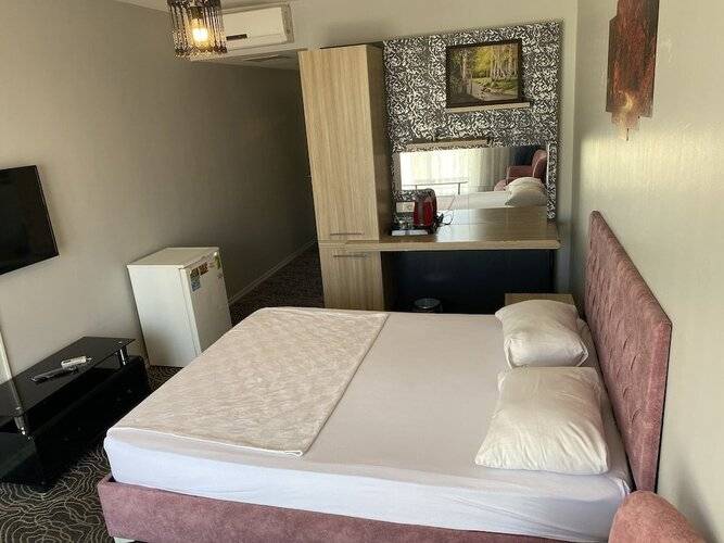 Pin Suites