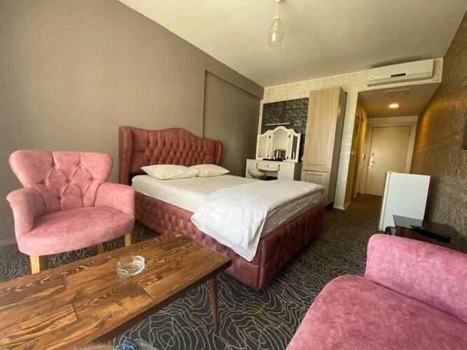 Pin Suites