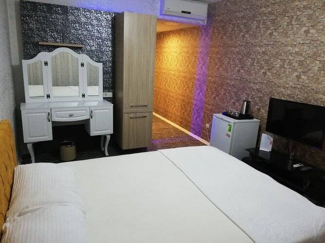 Pin Suites