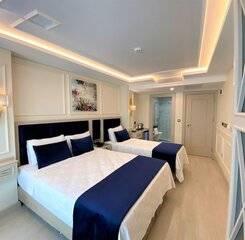 $item['hotel']['name']