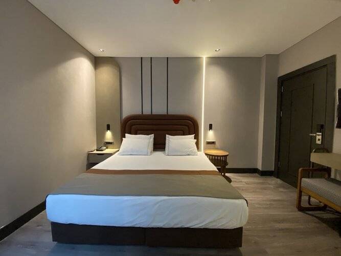 Edition Old City Hotel