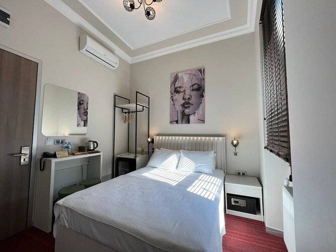 Rafinn Hotel
