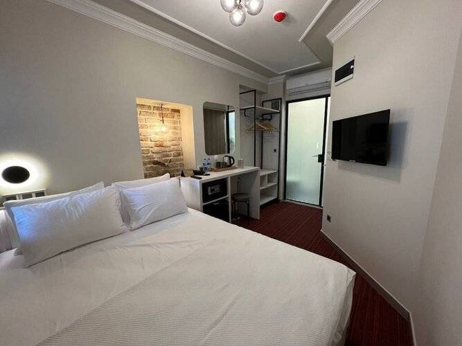 Rafinn Hotel