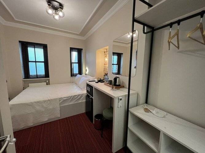 Rafinn Hotel