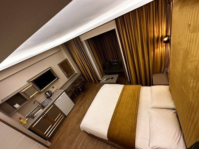 Taksim La Marino Hotel