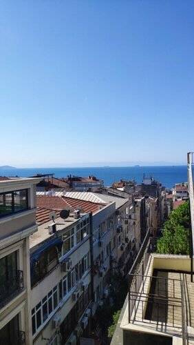 Castle Franco Suites