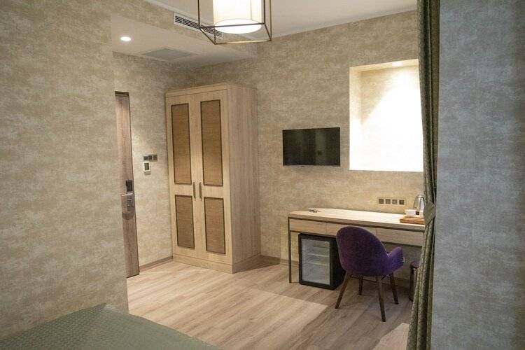 Castle Franco Suites