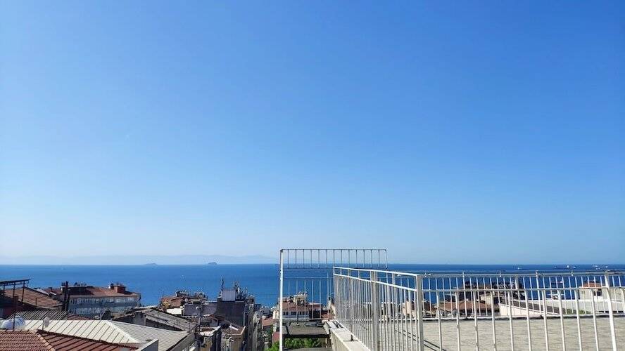 Castle Franco Suites