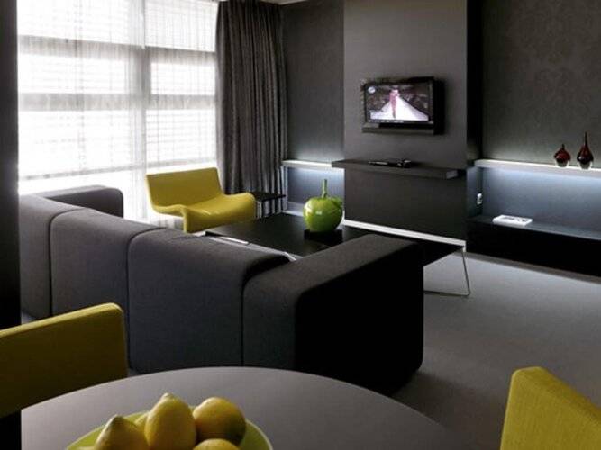 Vernazza Suites Hotel