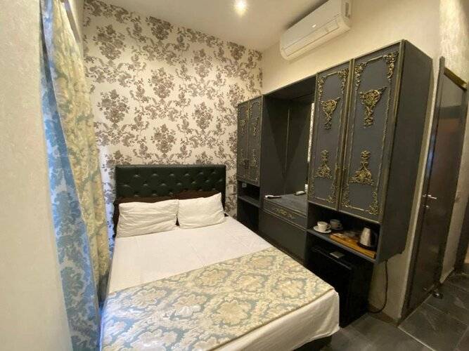 Ganj Hotel