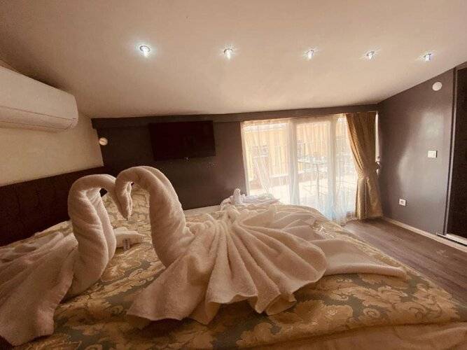 Ganj Hotel