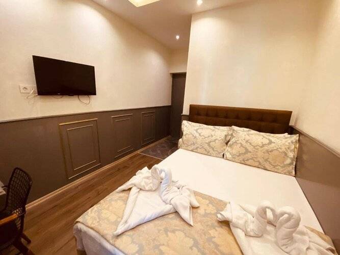 Ganj Hotel