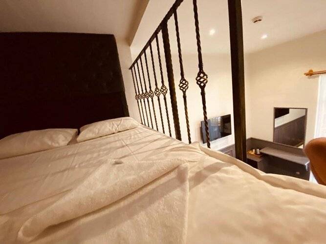 Ganj Hotel