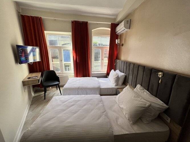 Genoa Port Hotel