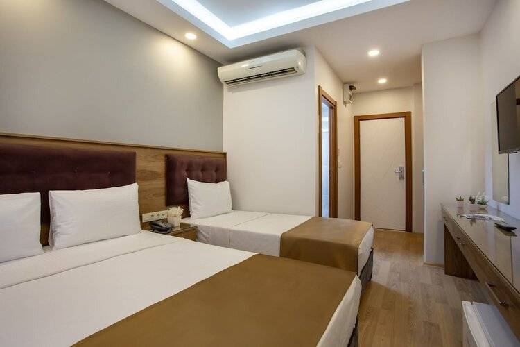 West Palace Hotel